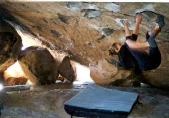 Lisa juste à côté du Martini Roof (V12 au moins), dans un V-autre-chose-de-plus-abordable.